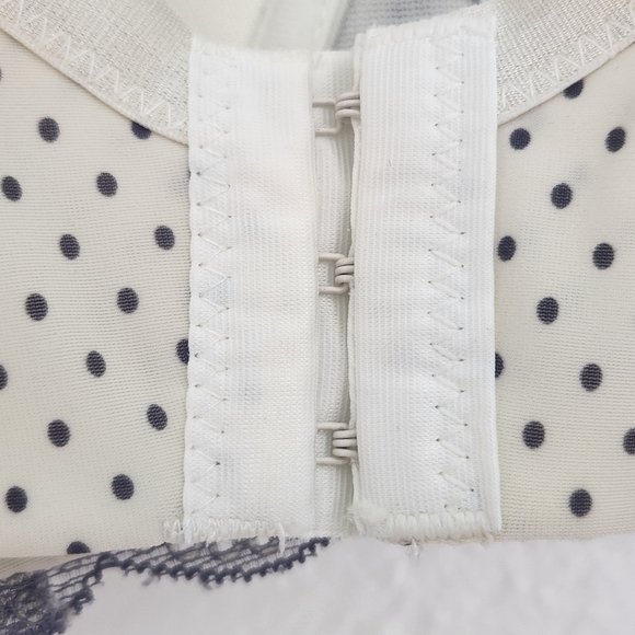 AVENUE BODY SIZE 40D. Polka Dot Lace Trim - Picture 8 of 11